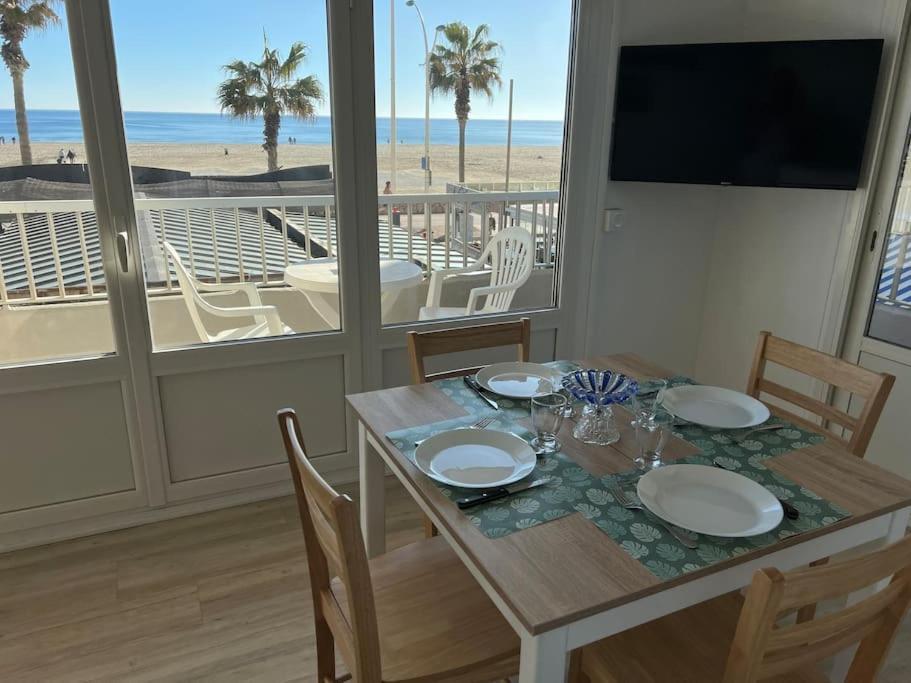 Le Carrousel - Apt Vue Mer - Plage A 10 M - Clim - Wifi Canet-en-Roussillon Luaran gambar