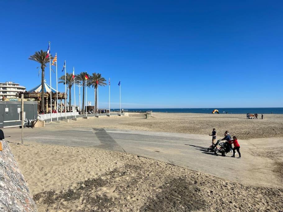 Le Carrousel - Apt Vue Mer - Plage A 10 M - Clim - Wifi Canet-en-Roussillon Luaran gambar